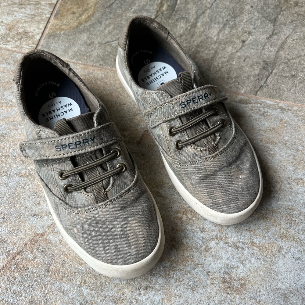 Sperry boat shoes